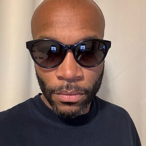 Andrew Marc black blue Sunglasses